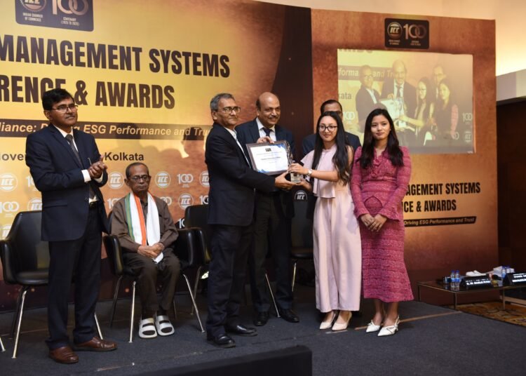 City printer-publisher earns award from Indian Chamber of Commerce