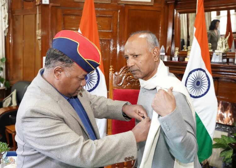Sainik Welfare director calls on Governor