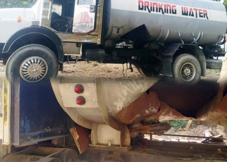 1 injured, tanker damaged as HNLC targets Dhar firm; 3 arrested