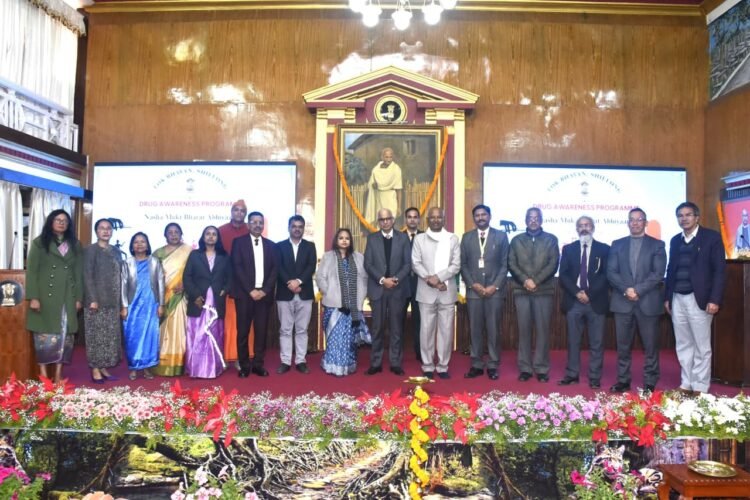 Guv gathers head of institutes to discuss war against drugs