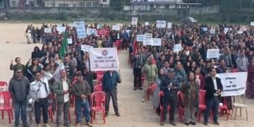 Deficit school teachers push CM for equal dearness allowance