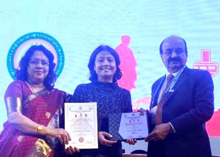 NEIGRIHMS doc receives award for OB-GYN work