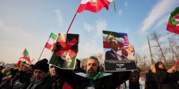 India asks its nationals in Iran to leave by available means