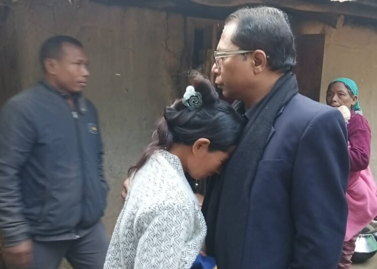 LO to sponsor education of eldest daughter of murdered activist