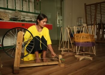 Ri Sai brings textiles, tourism and local enterprise together