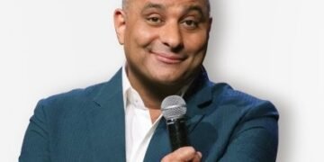 Russell Peters brings laughter riot to Shillong