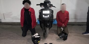 Two held in mobile snatching incident
