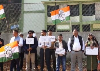Congress holds sit-in at Nongpoh over VB G-RAM-G