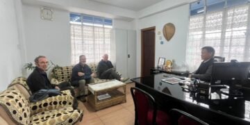 International cavers visit MLCU