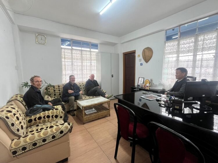 International cavers visit MLCU