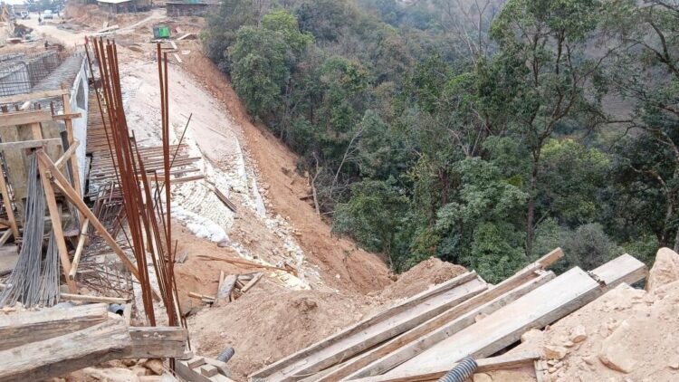 Joint committee inspects Myntdu River pollution in West Jaintia Hills