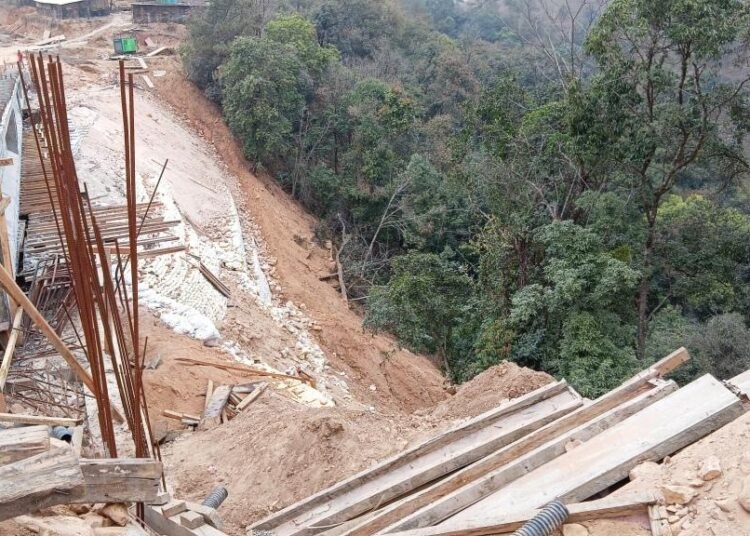 Joint committee inspects Myntdu River pollution in West Jaintia Hills