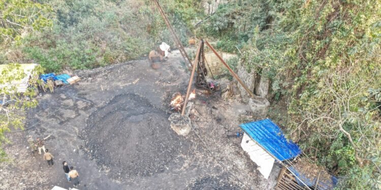 Mine Raid:  9 miners held for illegal mining in EJH