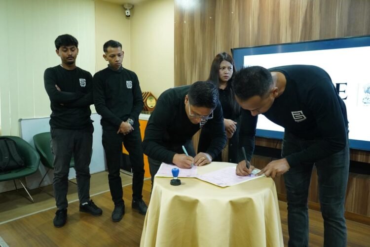 Local FMCG startup signs MoU for manufacturing chicken pickle