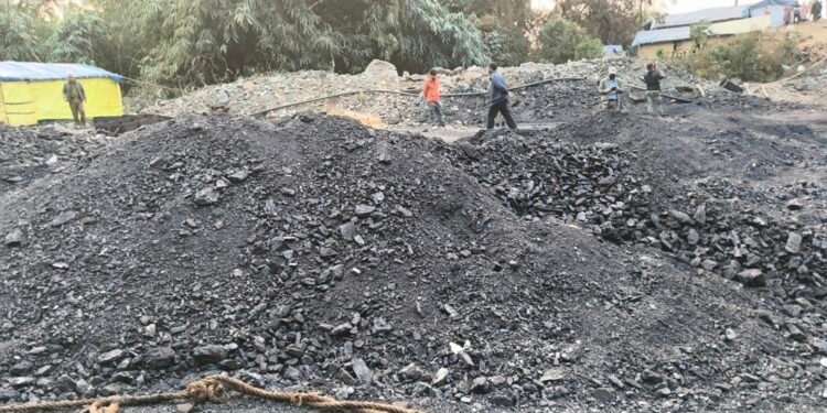 Another 300 tonnes of coal, 200 gelatin sticks recovered in EJH