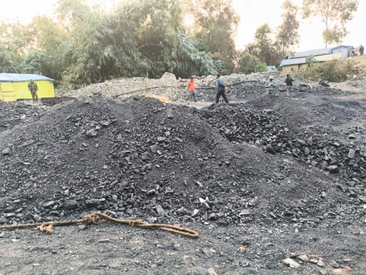 Another 300 tonnes of coal, 200 gelatin sticks recovered in EJH