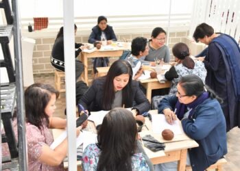 Art therapy workshop held for women