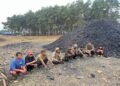 Cops rail illegal coal mine in EJH; 9 workers arrested