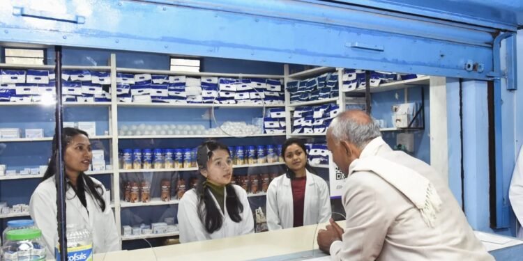 Guv underscores need to expand Jan Aushadhi Kendras to rural area