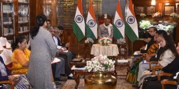 Governor chairs meeting with institutions to enhance higher education