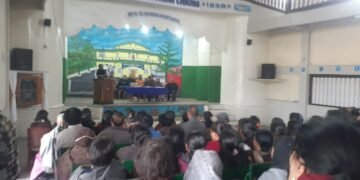 600-plus shopkeepers compete for 300 stalls at Iawmusiang complex