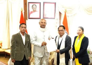 Mukul meets Guv, suggests probe into Garo Hills violence