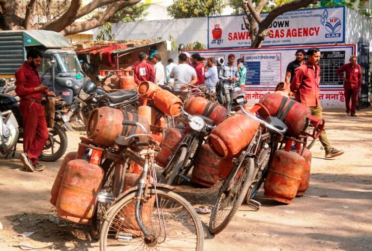 Govt says state has enough LPG stock, crisis management group formed