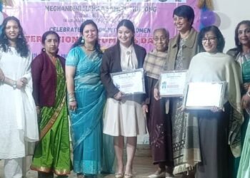 Balarina, Rifiness receive women icon award