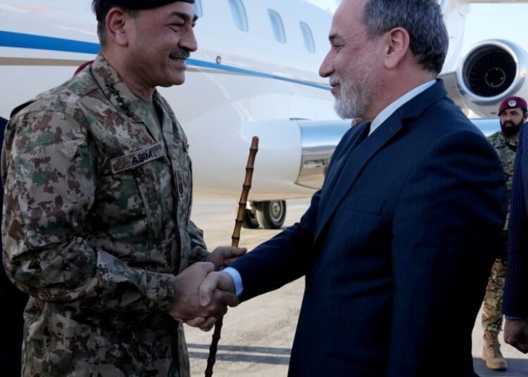 Pakistani delegation reaches Iran for peace talks