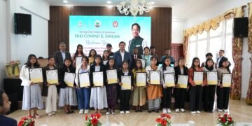 CM honours children from Child Care Institutions