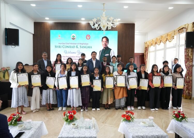 CM honours children from Child Care Institutions
