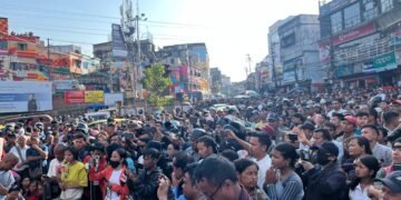 Thousands rally for VPP charter of demands
