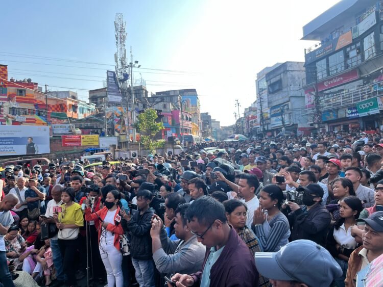 Thousands rally for VPP charter of demands