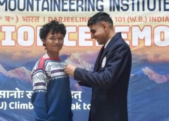 Kyrmenskhem Lyngdoh secures first position in mountaineering course