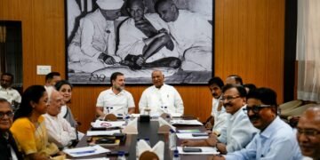 Oppn parties to vote against delimitation provisions in Constitution amendment bill: Kharge