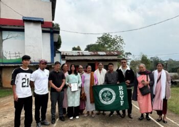 RBYF felicitates SSLC topper, donates chairs to school