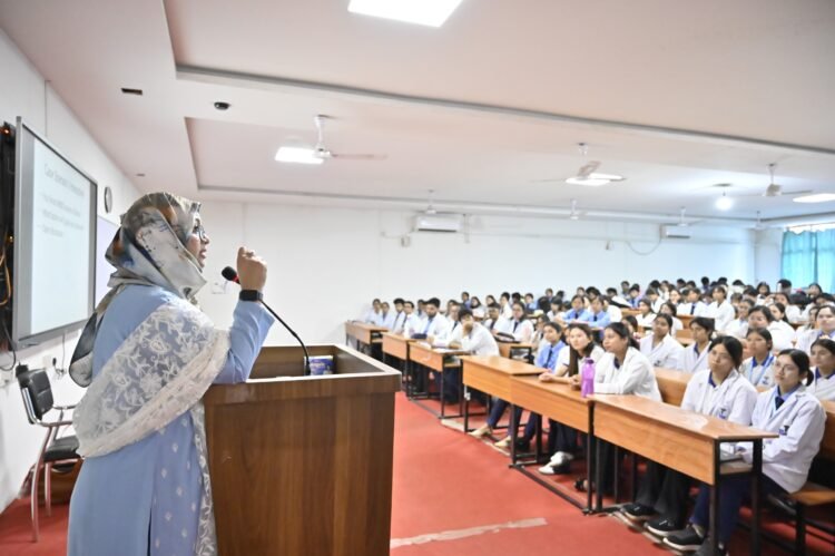 Renowned clinical oncologist interacts with MBBS students at PIMC