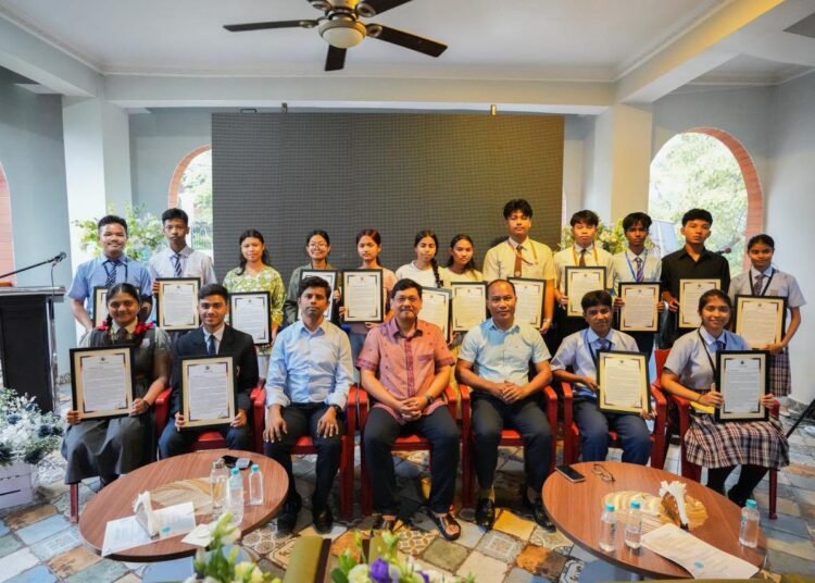 CM felicitates SSLC achievers in Garo Hills