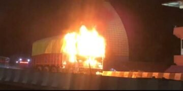 Truck catches fire; no injuries