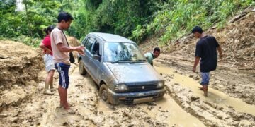 Activist flags maintenance failures of PMGSY roads in SGH