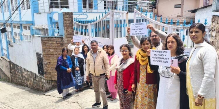 Govt invites deficit teachers for talks on provident fund