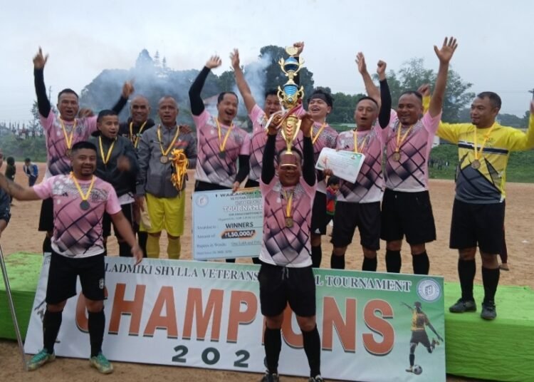 Veterans football tourney ends in Jowai