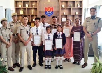 Teachers & students honoured for rescuing abandoned newborn