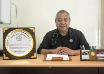 Dr Thangkhiew honoured with Lifetime Achievement Award