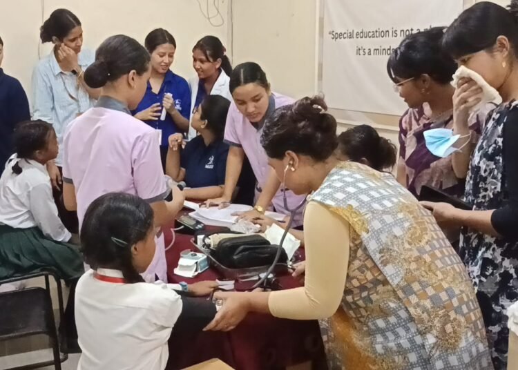 Mahatma Gandhi Uni holds free health camp & blood donation drive