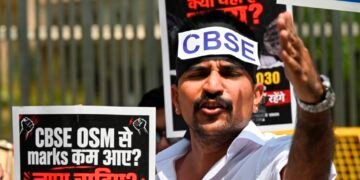Govt shunts out 2 top CBSE officials, announces new names; orders probe into OSM procurement