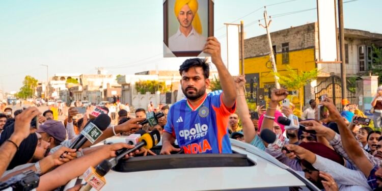 Cockroach Janta Party founder Abhijeet Dipke slapped during protest in Jaipur