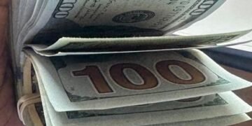 Passenger leaves Rs 10 lakh in cash at Guwahati Airport, gets it returned