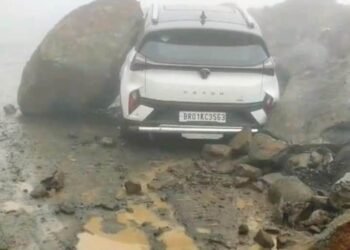 DC advises travellers to take alternative route to Dawki