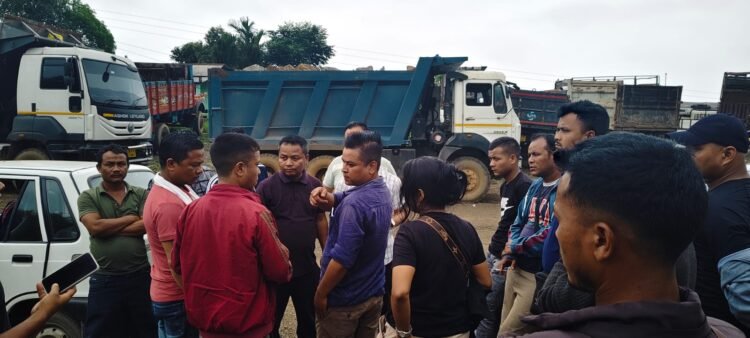 Over 200 trucks lack necessary docs: pressure groups say